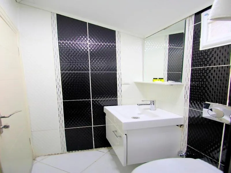Nisanca Simge Suit Otel Stambuł 0*,  Turcja